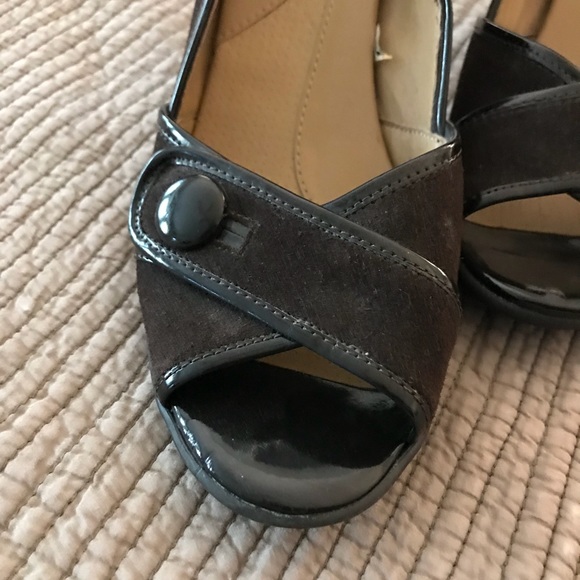 Merona Suede-Finish Brown Peep-Toe Heels - Picture 7 of 8